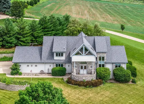 211 Fischer Drive, WOODBINE, IA 51579