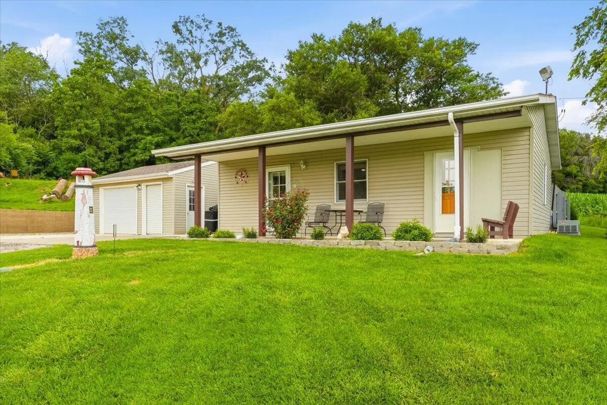 22044 Kane Avenue, Glenwood, IA 51534 - #1