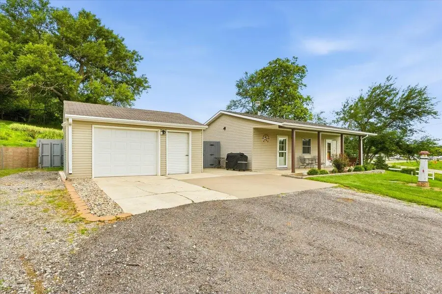 22044 Kane Avenue, Glenwood, IA 51534 - #2