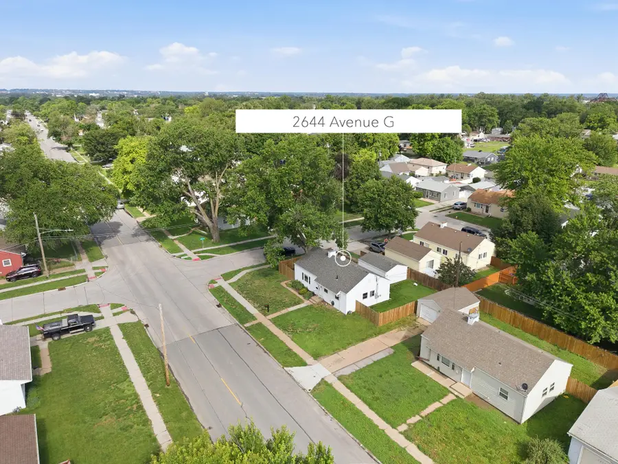 2644 Avenue G, Council Bluffs, IA 51501 - #2