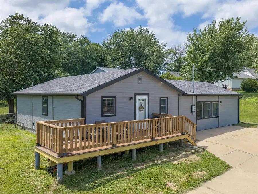 905 East Street, Tabor, IA 51653 - #2
