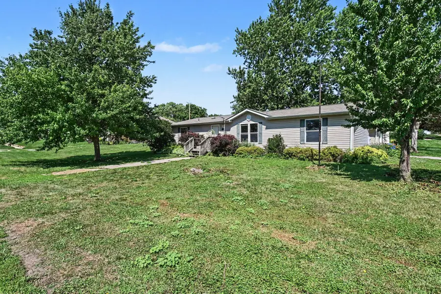 401 Walnut Street, Walnut, IA 51577 - #2