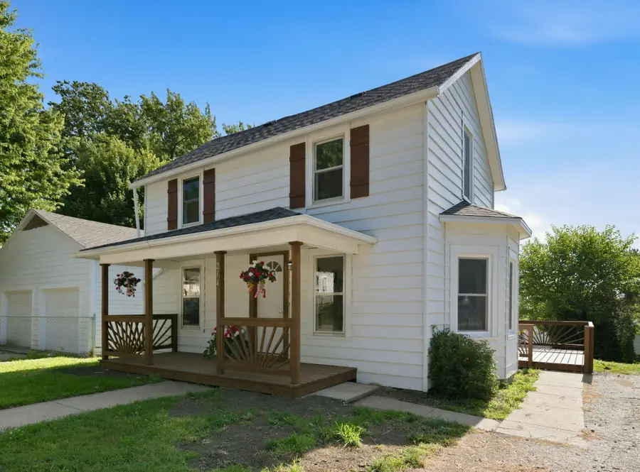 214 N Elm Avenue, Logan, IA 51546 - #2