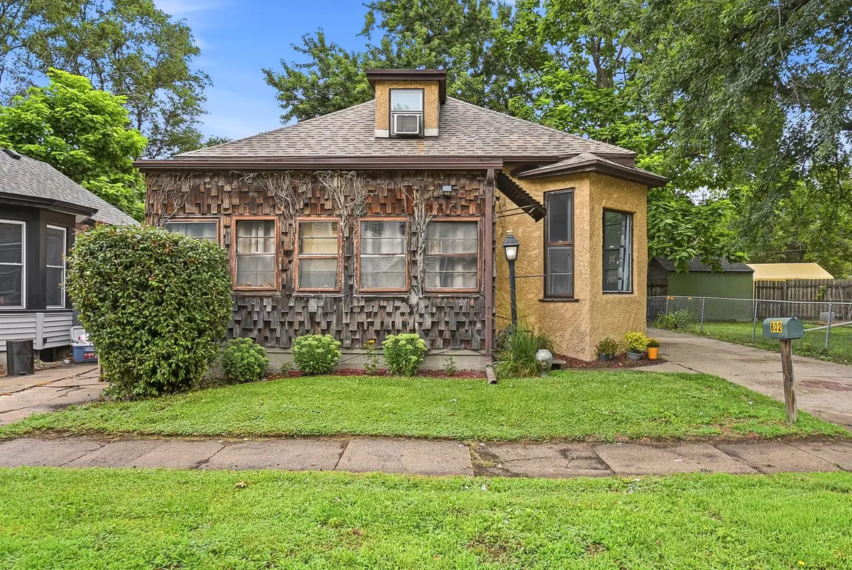 802 Avenue C, Council Bluffs, IA 51503 - #1