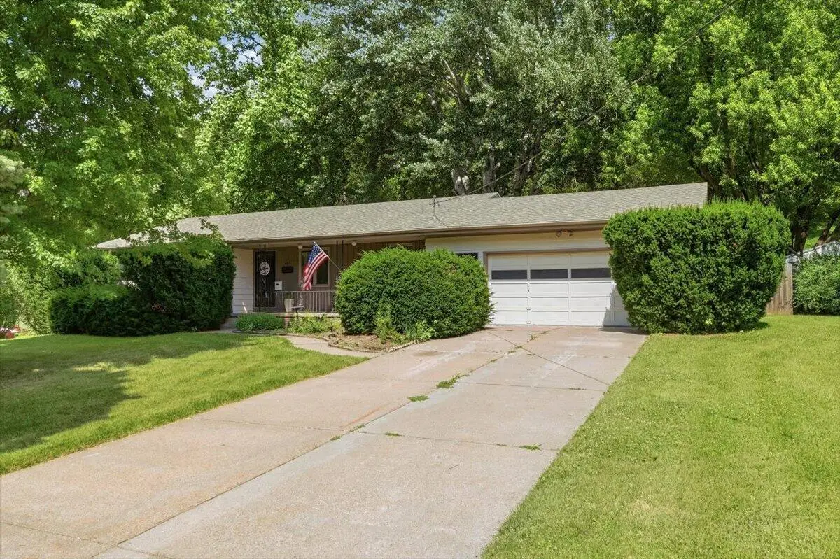 405 Powells Street, Crescent, IA 51526 - #1