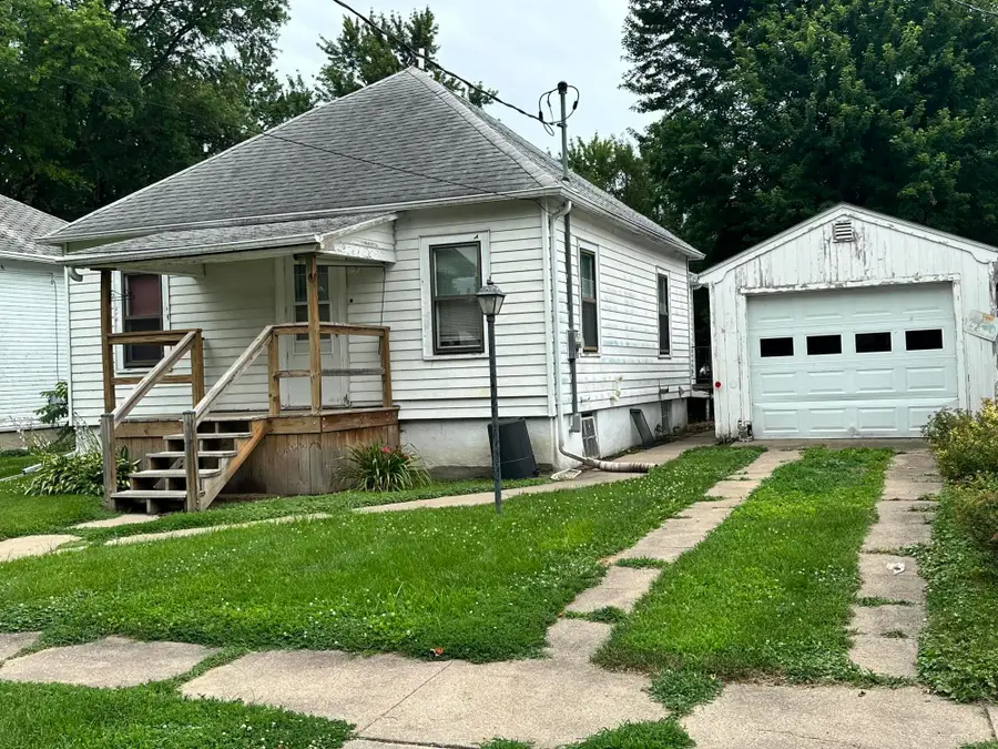 604 W Summit Avenue, Shenandoah, IA 51601 - #2