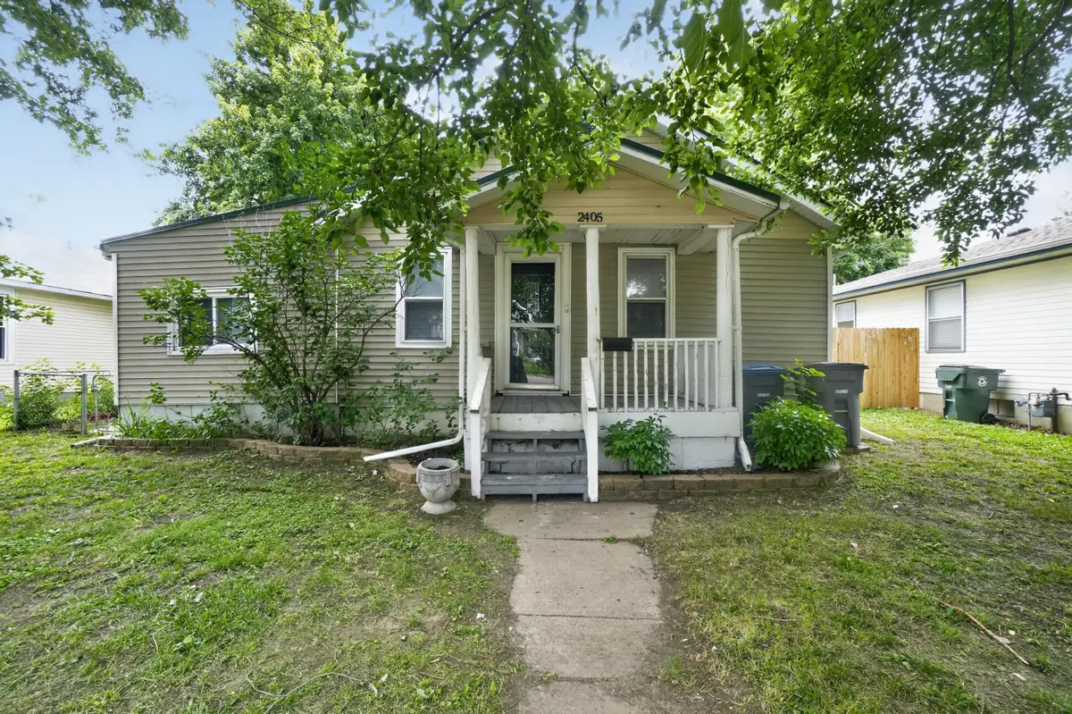 2405 4th Avenue, Council Bluffs, IA 51501 - #1