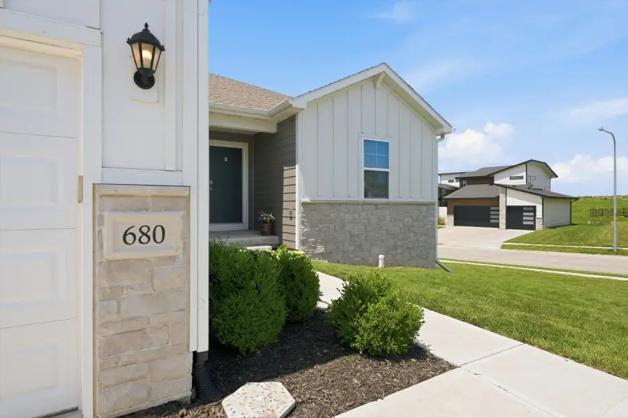 680 N 11th Circle, Springfield, NE 68059 - #3