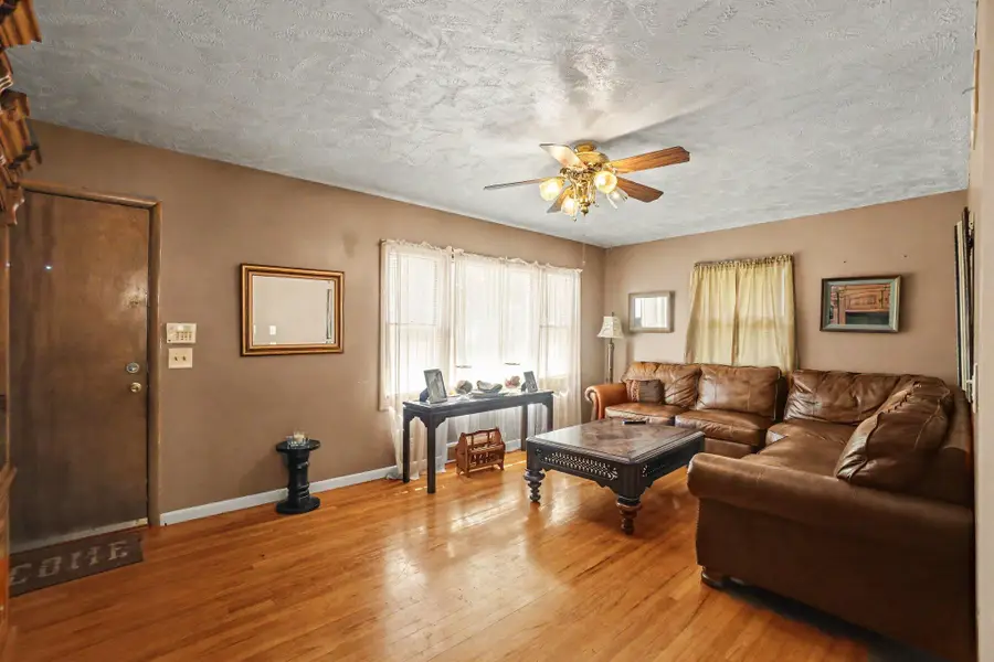 5114 N 49th Street, Omaha, NE 68104 - #2
