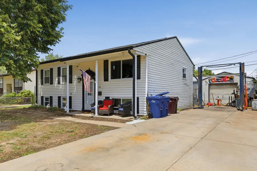 1110 Mayper Drive, Carter Lake, IA 51510 - #2