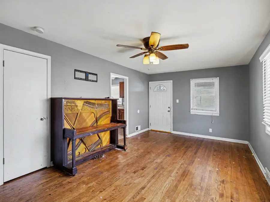3626 5th Avenue, Council Bluffs, IA 51501 - #3