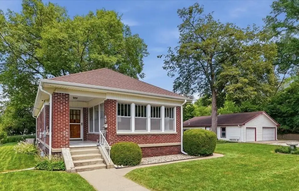 232 Jordan Street, Council Bluffs, IA 51503 - #1