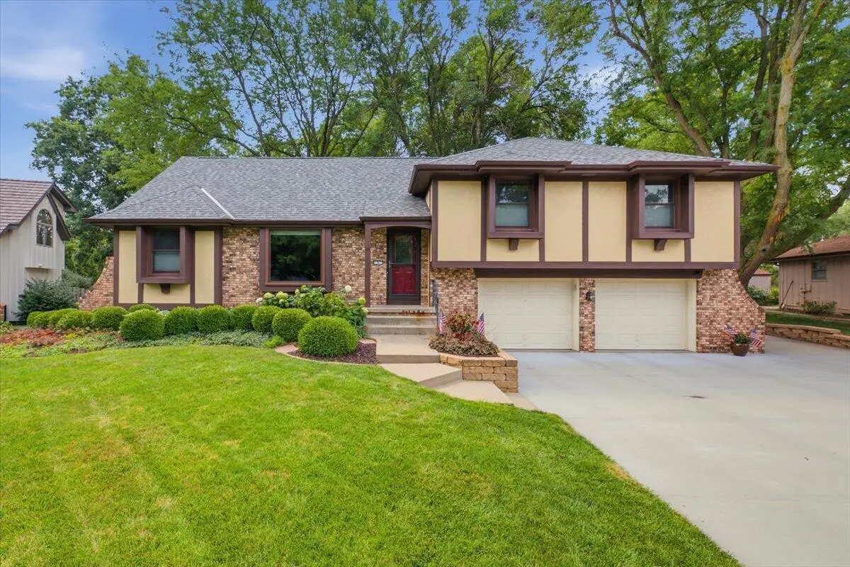 5 Horizon Drive, Council Bluffs, IA 51503 - #1
