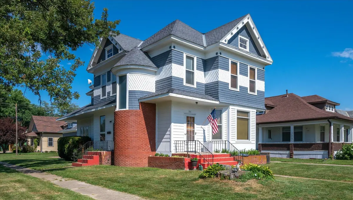 301 N 3rd Avenue, Logan, IA 51546 - #1