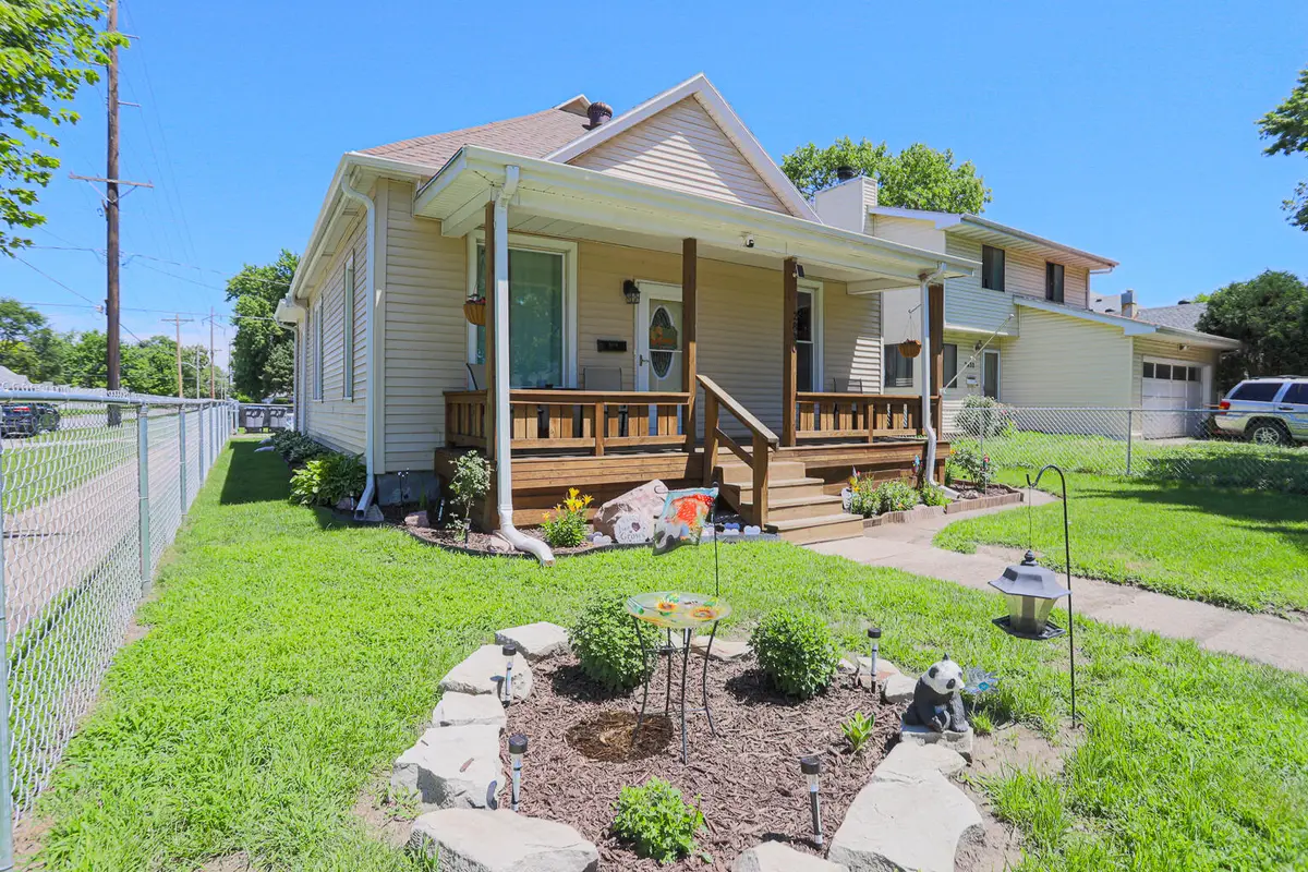 2830 Avenue D, Council Bluffs, IA 51501 - #1