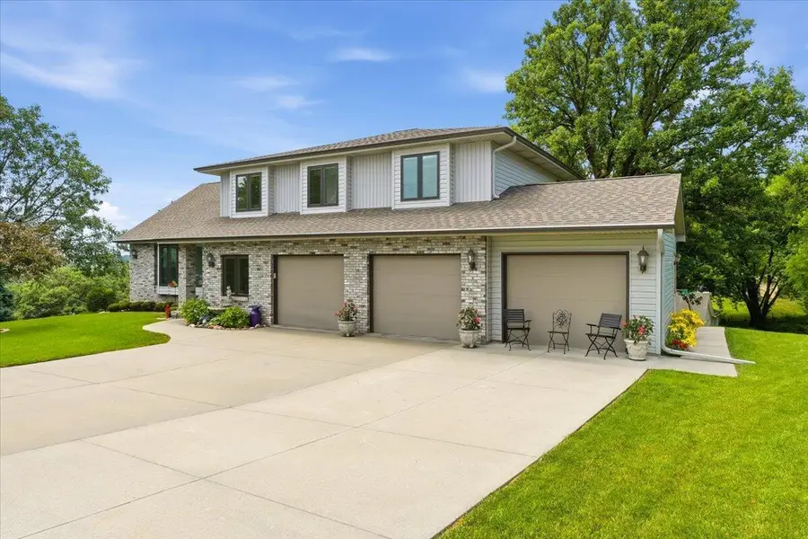 1711 Jennings Avenue, Council Bluffs, IA 51503 - #2
