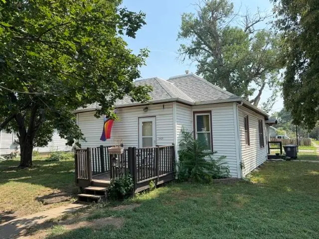 2429 S 8th Street, Council Bluffs, IA 51501 - #2