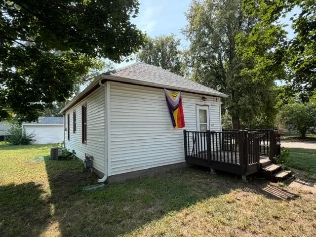 2429 S 8th Street, Council Bluffs, IA 51501 - #3