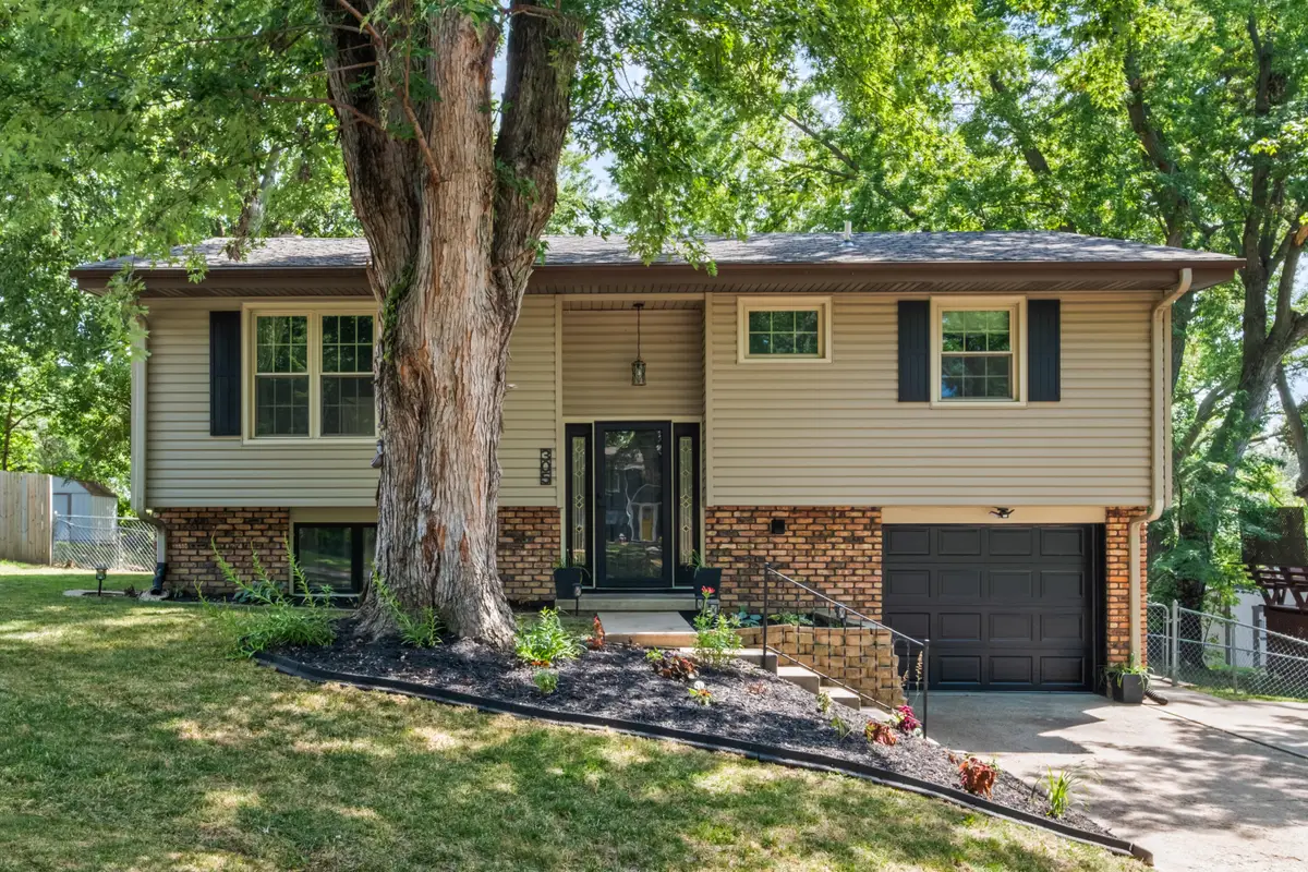 305 Ridgeway Drive, Glenwood, IA 51534 - #1