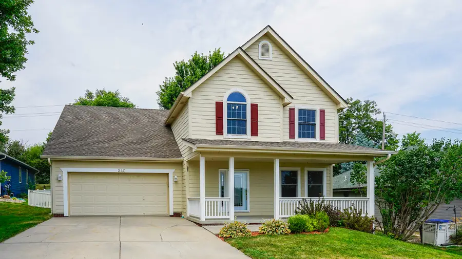 240 Canterbury Circle, Council Bluffs, IA 51503 - #2