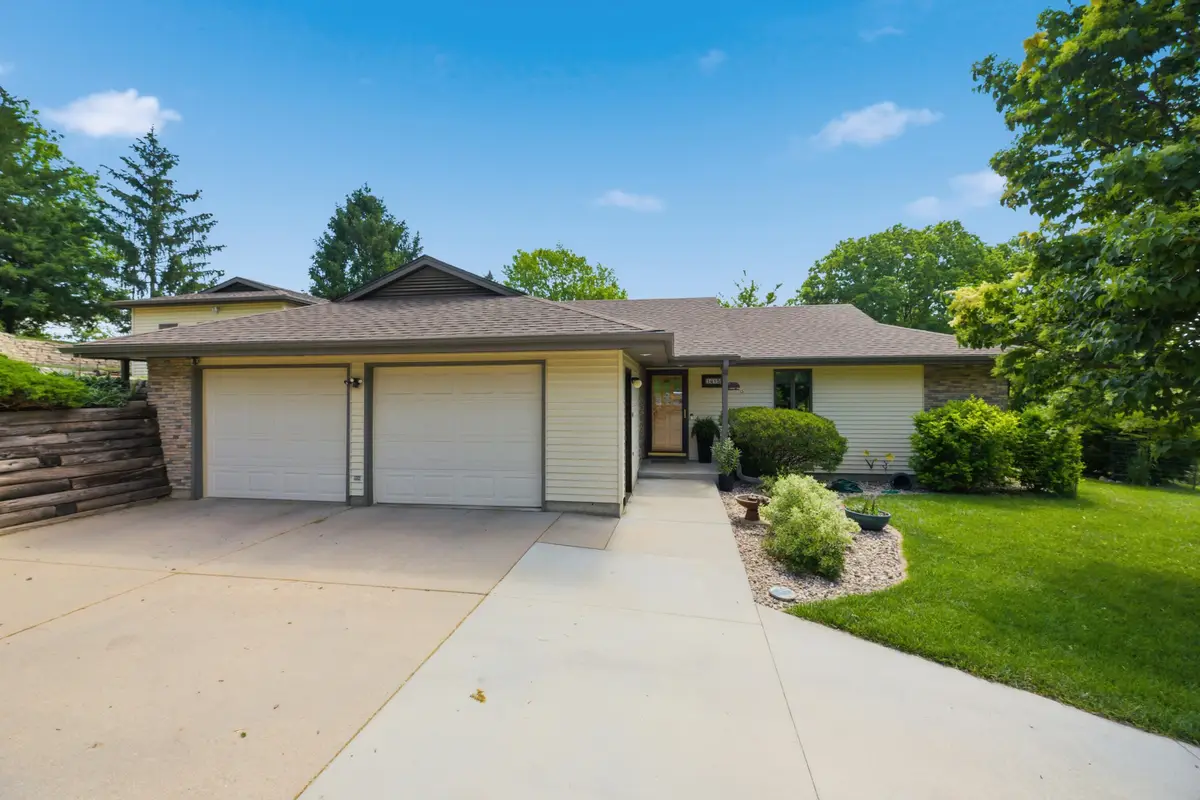 1615 Henry Street, Council Bluffs, IA 51503 - #1
