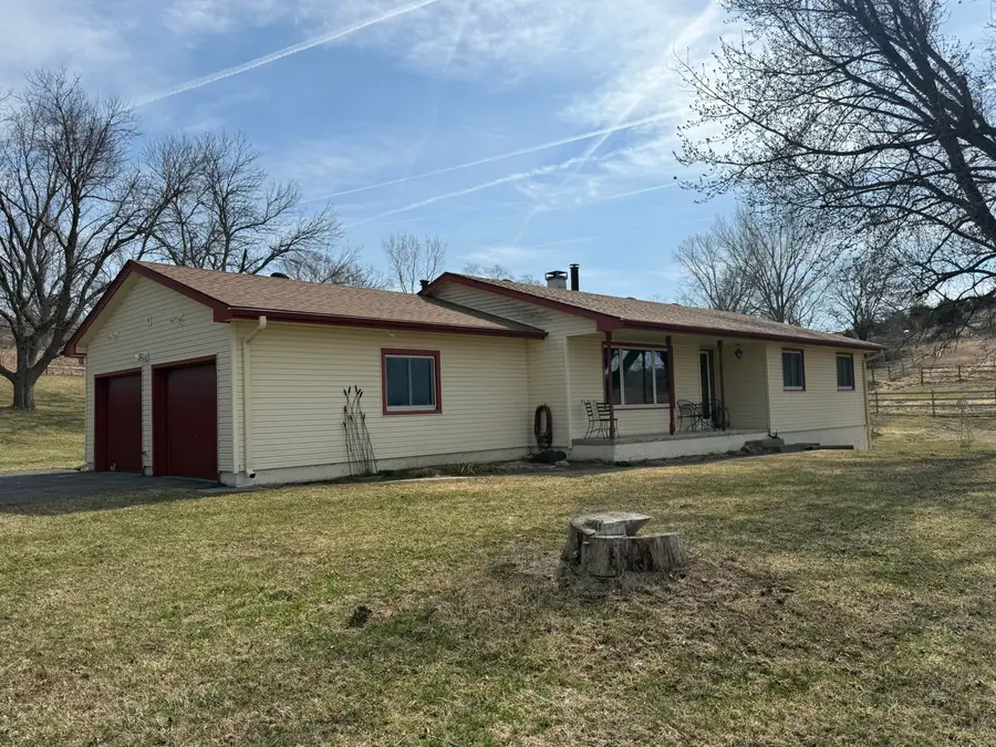 19394 Magnolia Road, Crescent, IA 51526 - #3