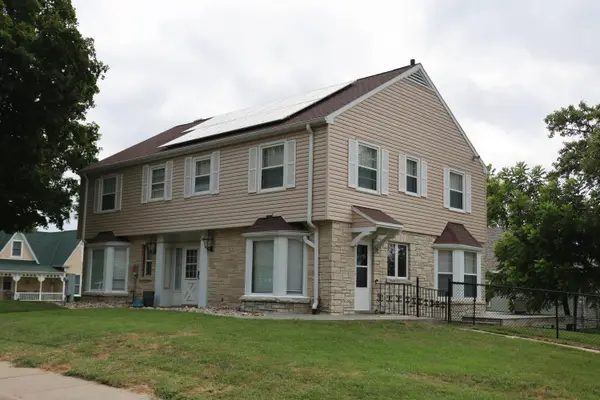 102 High Street, OAKLAND, IA 51560