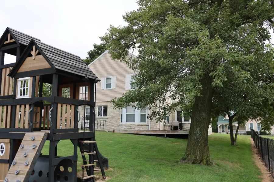 102 High Street, Oakland, IA 51560 - #3