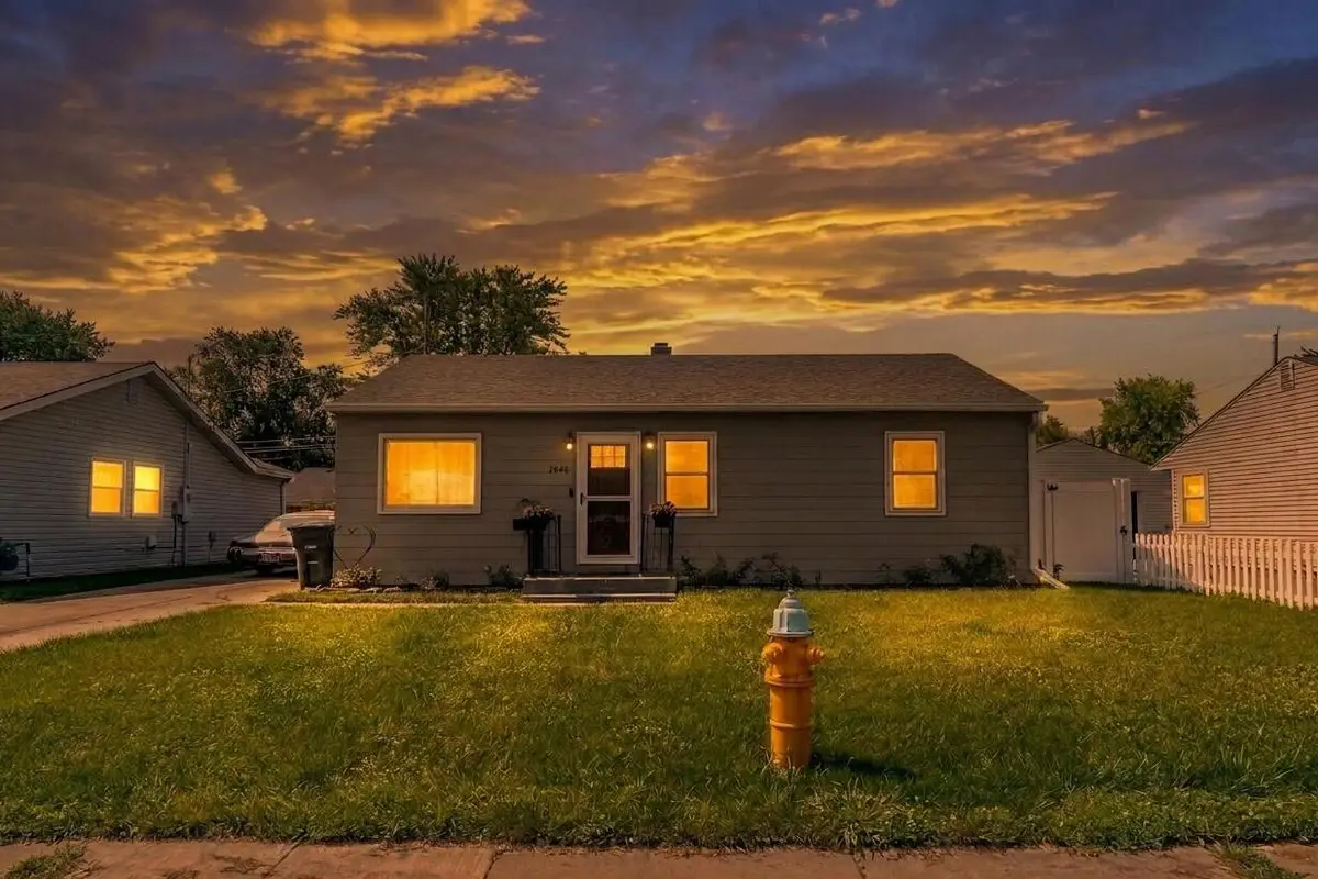 2645 Avenue H, Council Bluffs, IA 51501 - #1