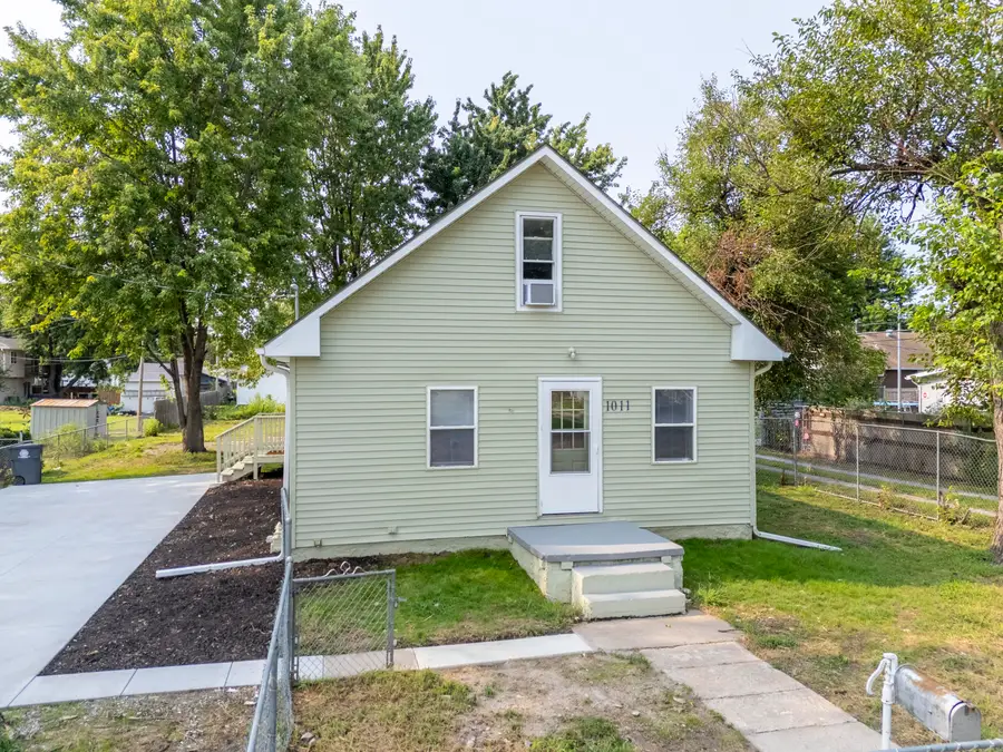 1011 24th Avenue, Council Bluffs, IA 51501 - #2