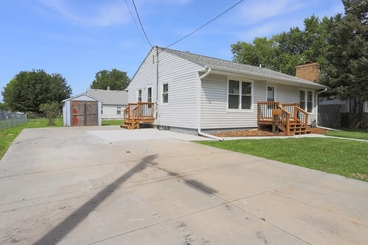 504 N 27th Street, Council Bluffs, IA 51501 - #1