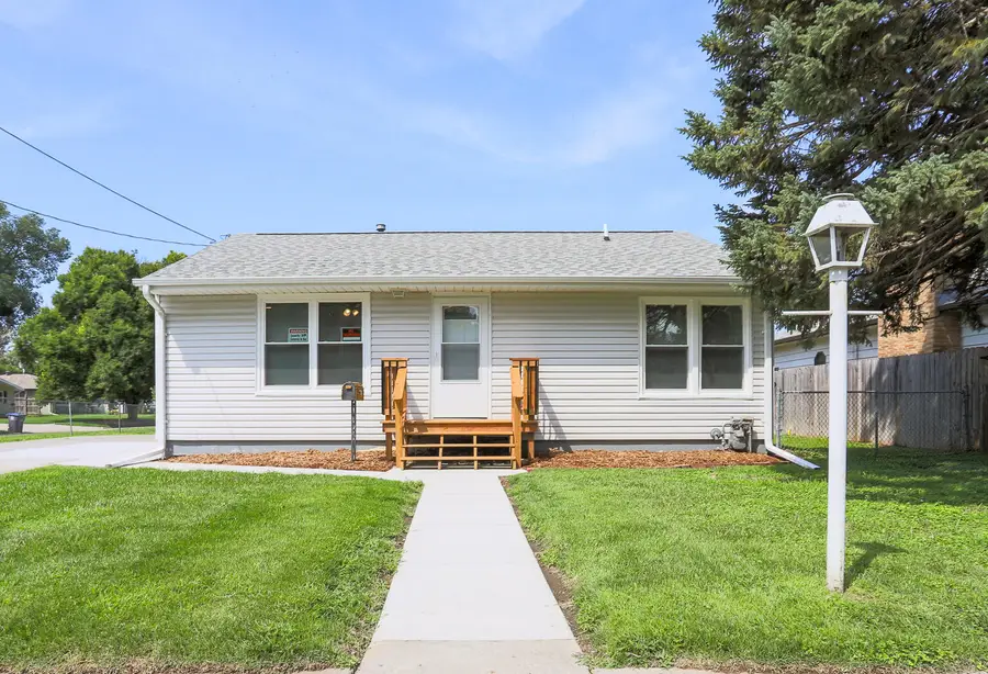 504 N 27th Street, Council Bluffs, IA 51501 - #2
