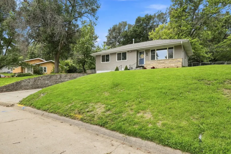 222 Pickardy Lane, Council Bluffs, IA 51503 - #3