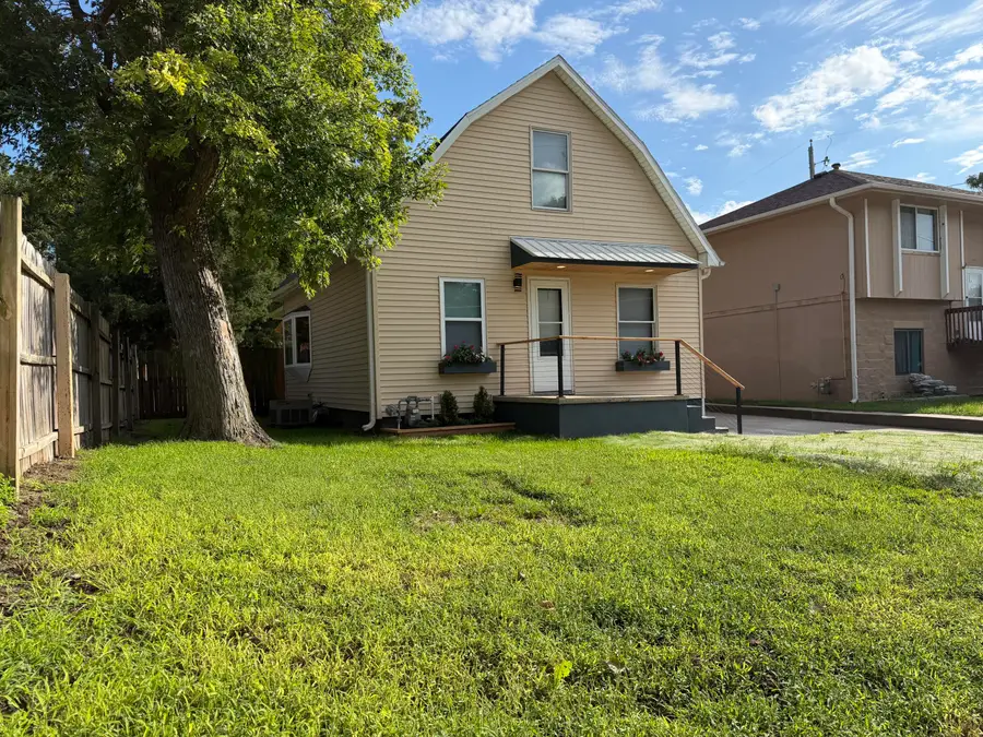 3903 Avenue C, Council Bluffs, IA 51501 - #2