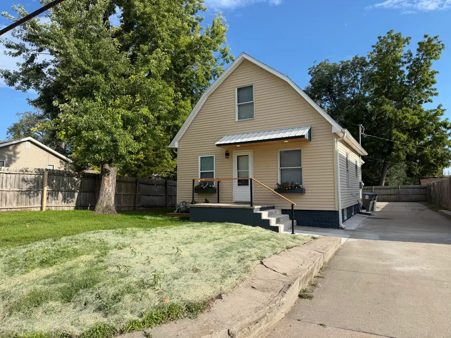 3903 Avenue C, Council Bluffs, IA 51501 - #3