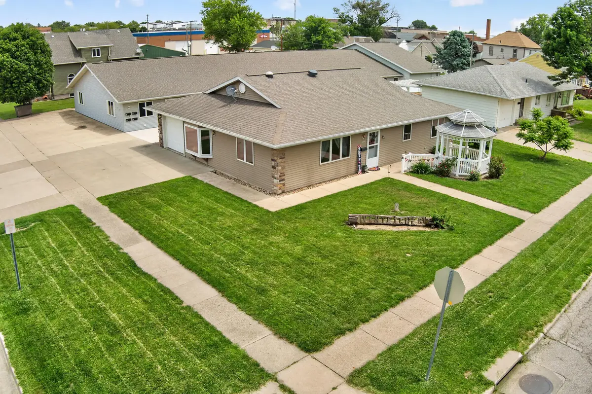 222 W 2nd Street, Carroll, IA 51401 - #1