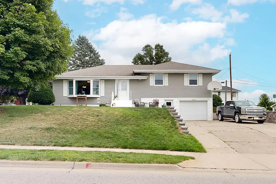 1225 N Willow Street, Avoca, IA 51521 - #2