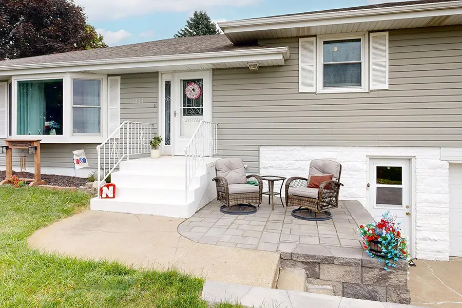 1225 N Willow Street, Avoca, IA 51521 - #3