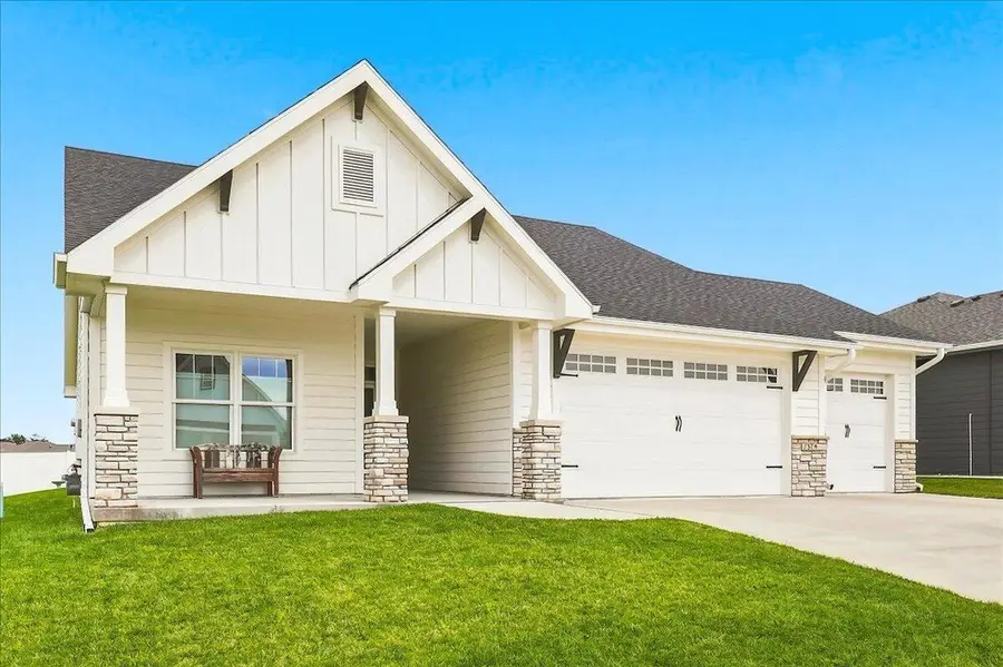 1379 Ardmore Street, Council Bluffs, IA 51503 - #2