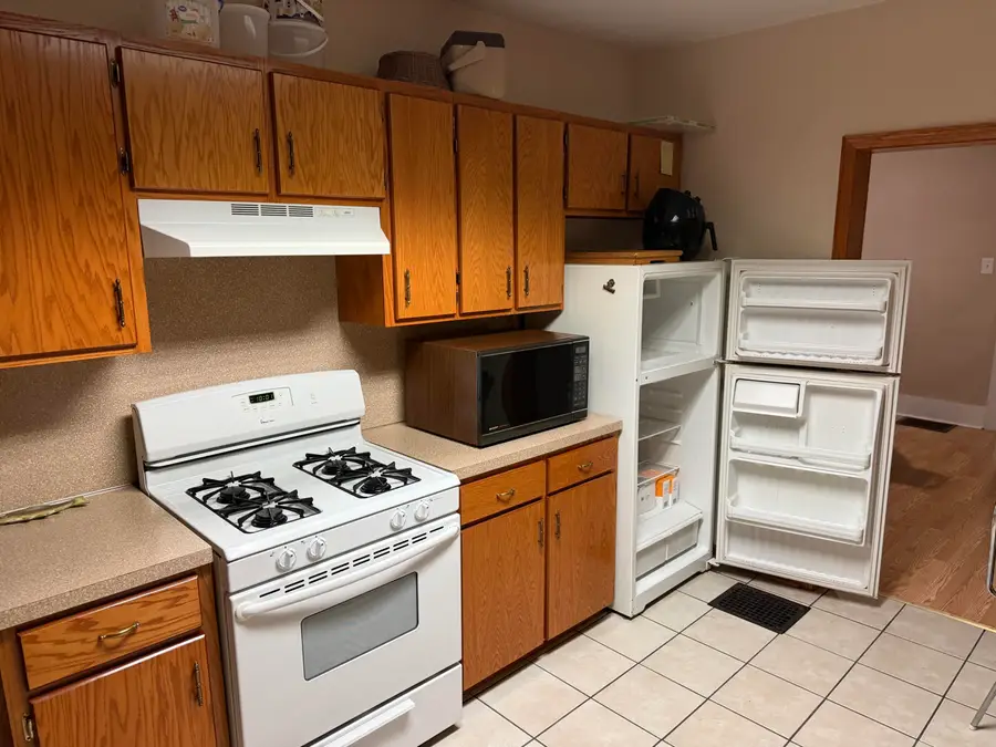742 W Washington Avenue, Council Bluffs, IA 51503 - #2