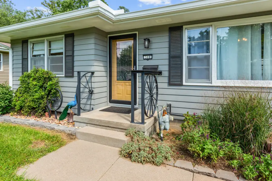 310 N Sierra Drive, Council Bluffs, IA 51503 - #3