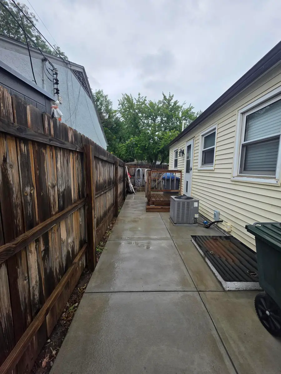 2711 6th Avenue, Council Bluffs, IA 51501 - #3