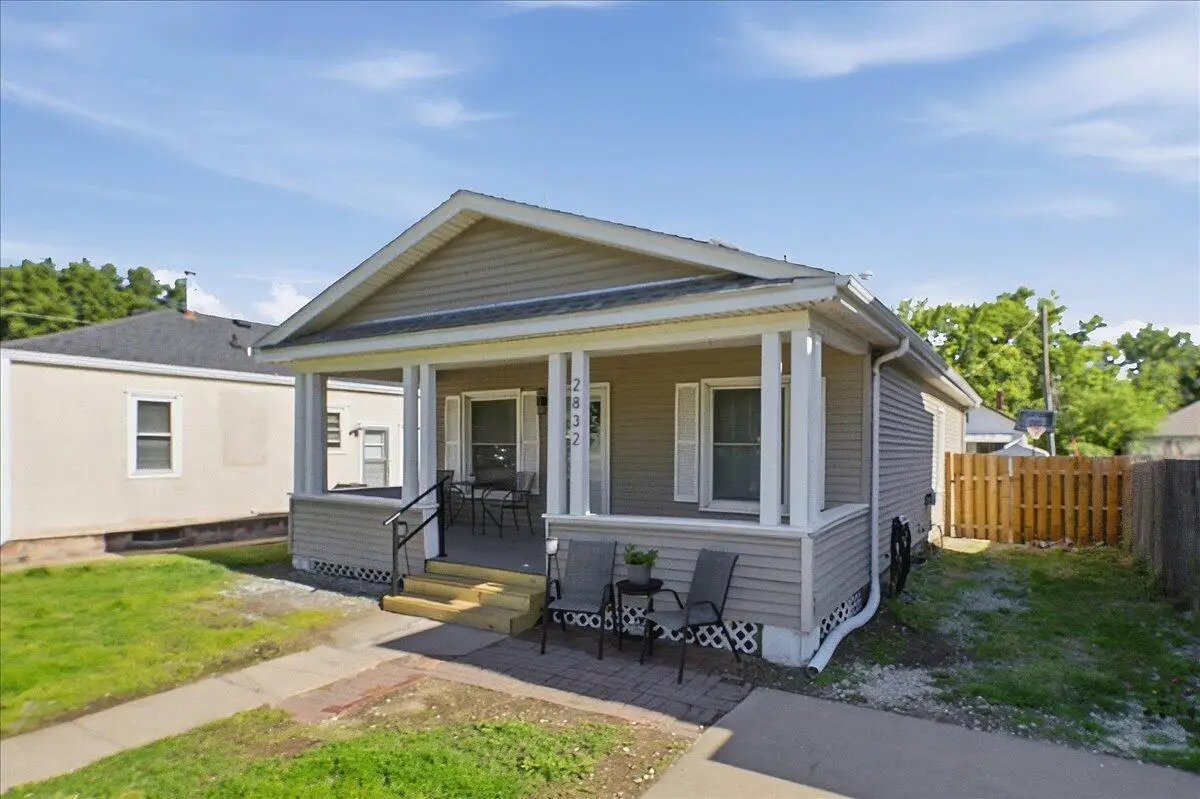 2832 Avenue B, Council Bluffs, IA 51501 - #1