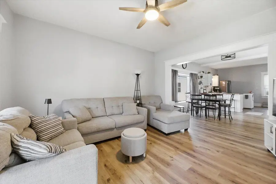 2832 Avenue B, Council Bluffs, IA 51501 - #2
