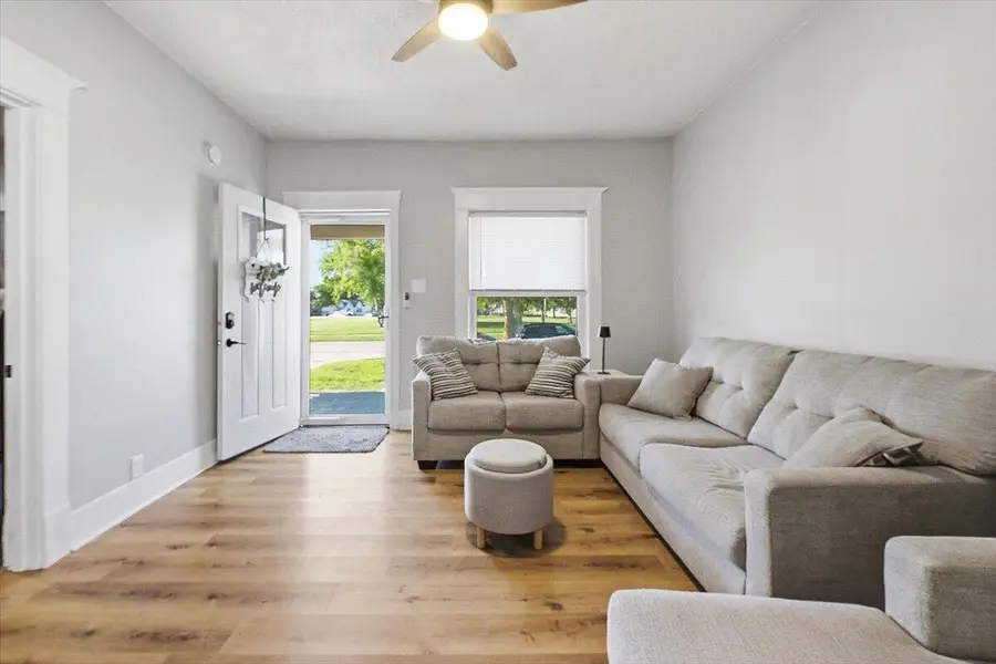 2832 Avenue B, Council Bluffs, IA 51501 - #3