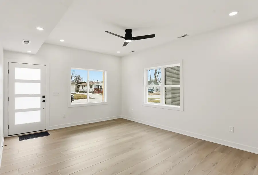 3240 Ave J, Council Bluffs, IA 51501 - Image #3