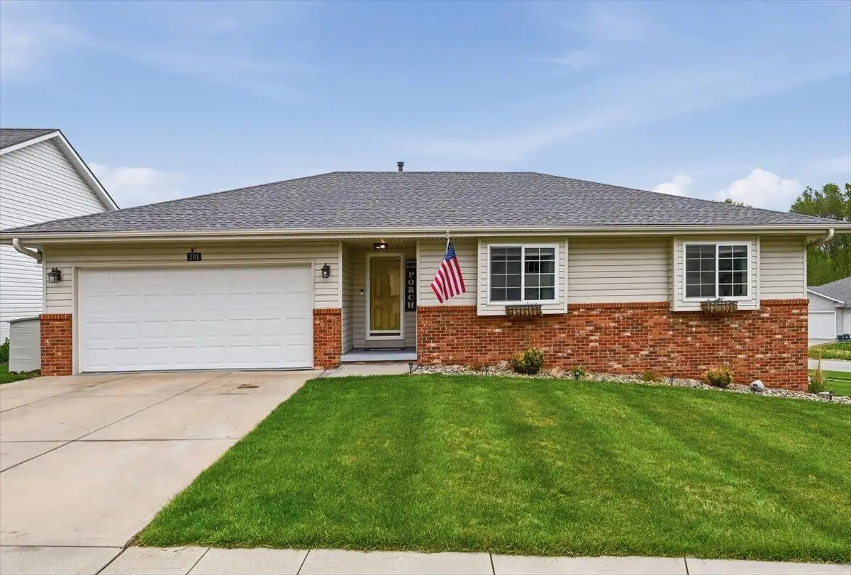 301 Valley Street, Glenwood, IA 51534 - #1