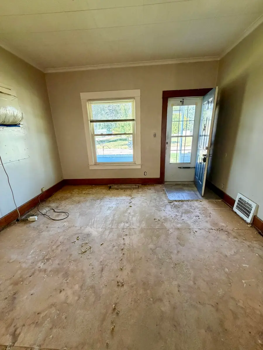 2935 Avenue F, Council Bluffs, IA 51501 - #2