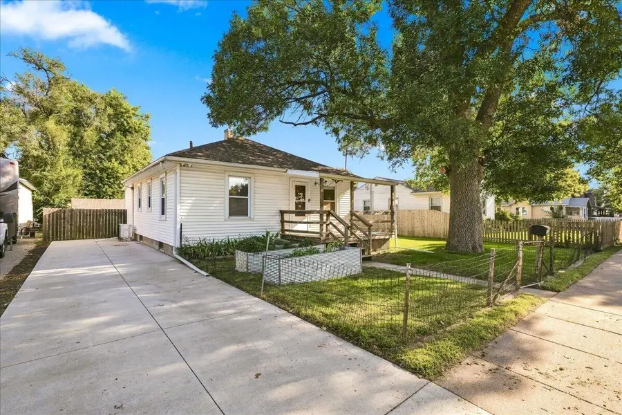 2910 6th Avenue, Council Bluffs, IA 51501 - #3