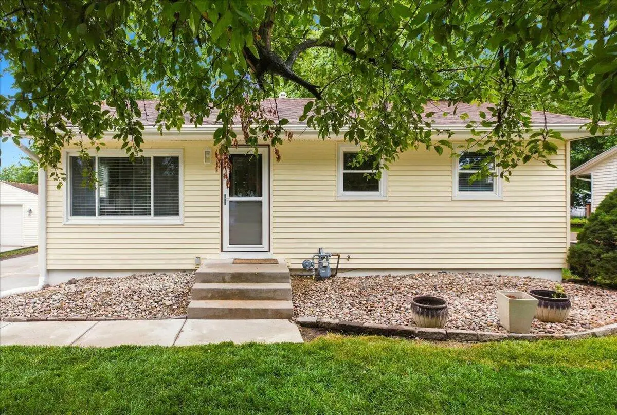 110 Robin Road, Council Bluffs, IA 51503 - #1
